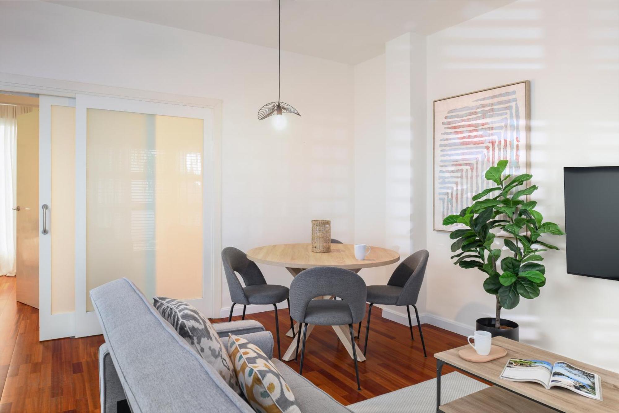 Urban Oasis With Pool & Free Parking